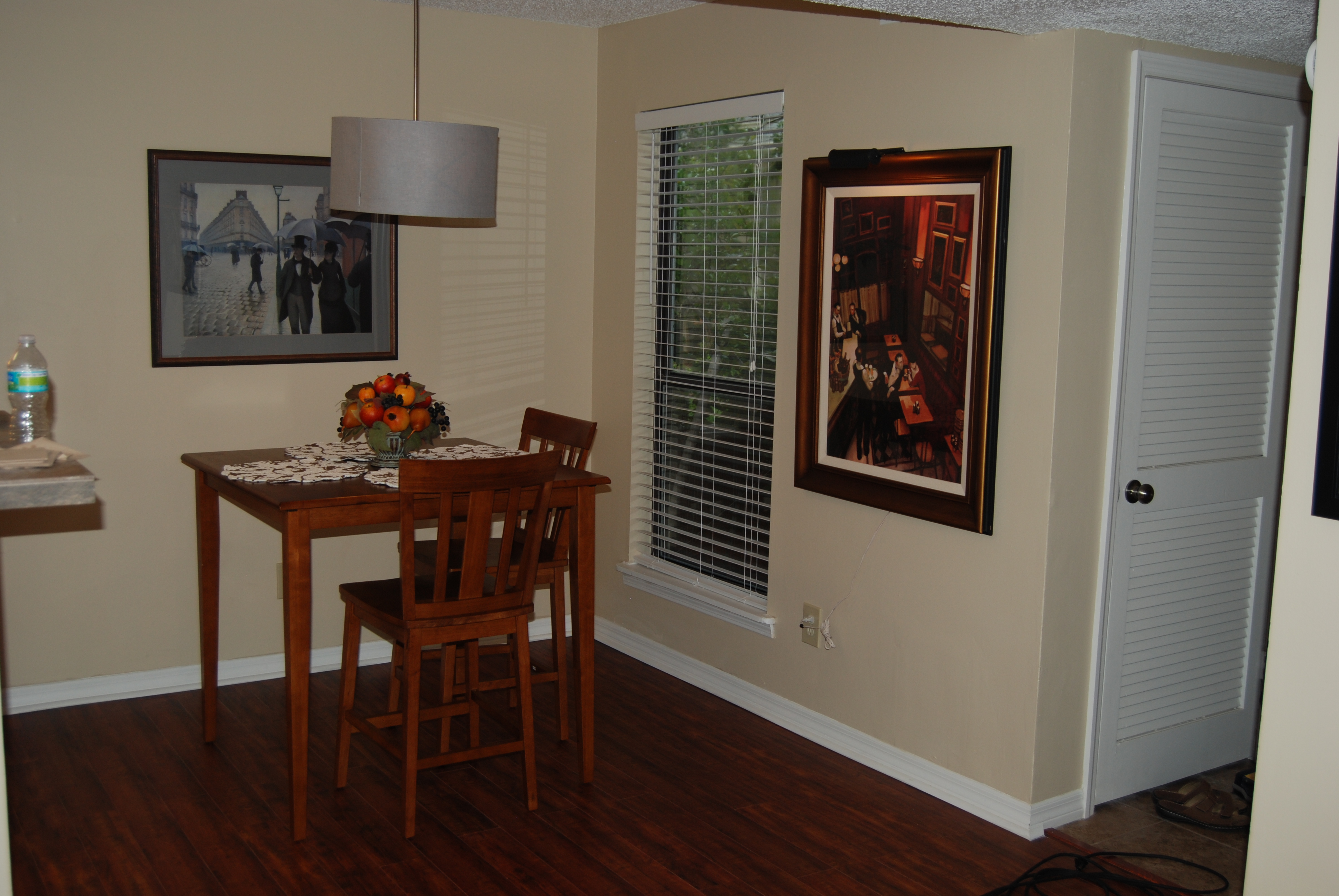 Short Term Housing - The Dinning Room